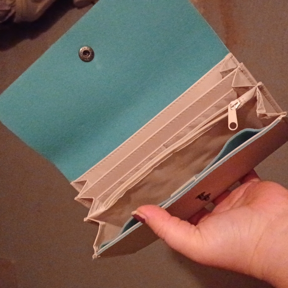Wallet - Picture 1 of 2
